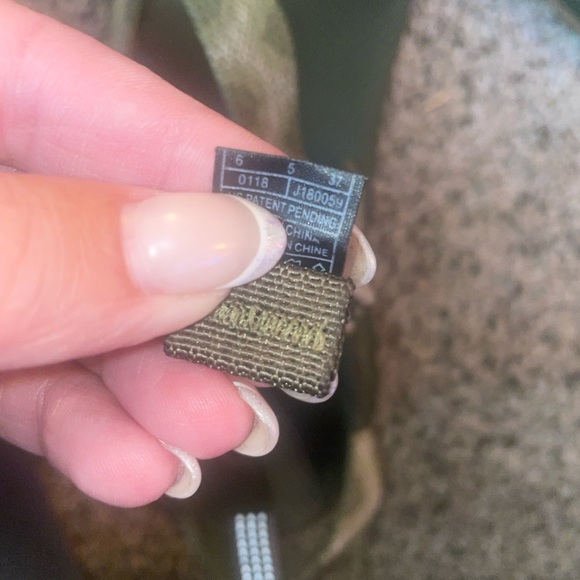 Chaco Green and Black Sandals - Picture 4 of 4